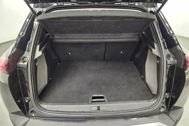 Peugeot 2008 din 2021 cu 92.146 km - oferta PEU195515 - foto 9