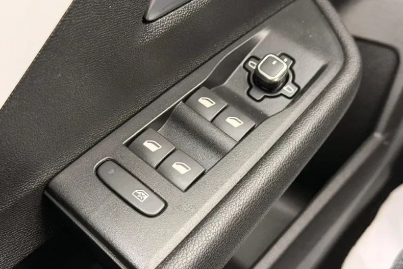 Opel Astra din 2023 cu 55.000 km - oferta OPE195517 - foto 30