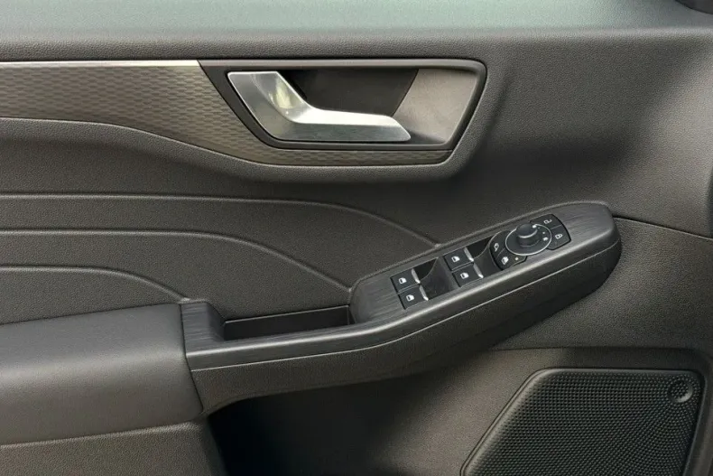 Ford Kuga din 2026 cu 70 km - oferta FOR195520 - foto 17