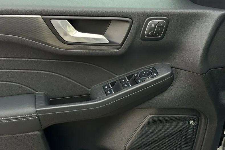 Ford Kuga din 2026 cu 1 km - oferta FOR195521 - foto 18