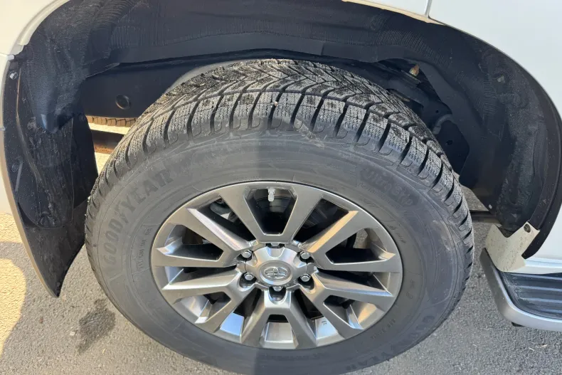 Toyota Land Cruiser din 2024 cu 29.980 km - oferta TOY195528 - foto 15