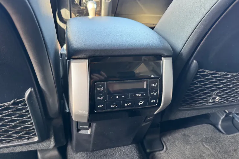 Toyota Land Cruiser din 2024 cu 29.980 km - oferta TOY195528 - foto 16