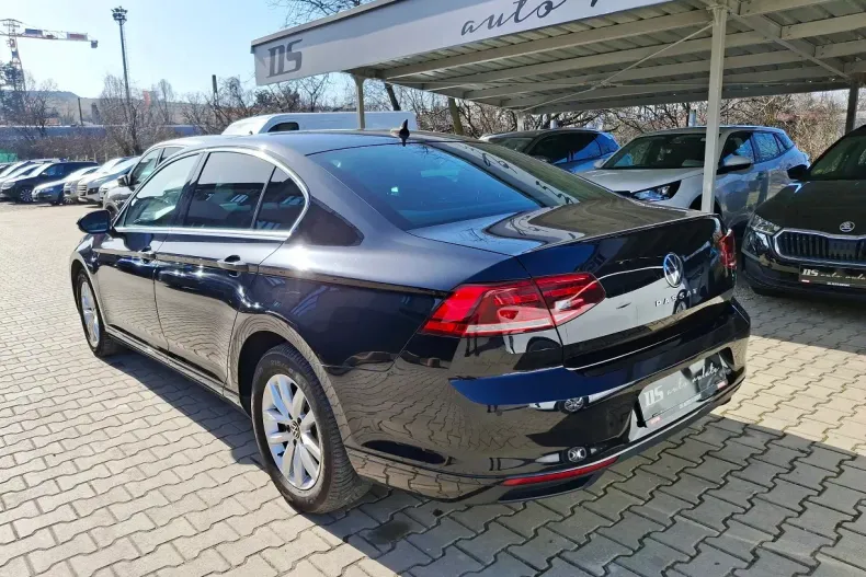 Volkswagen Passat din 2021 cu 75.132 km - oferta VOL195536 - foto 4