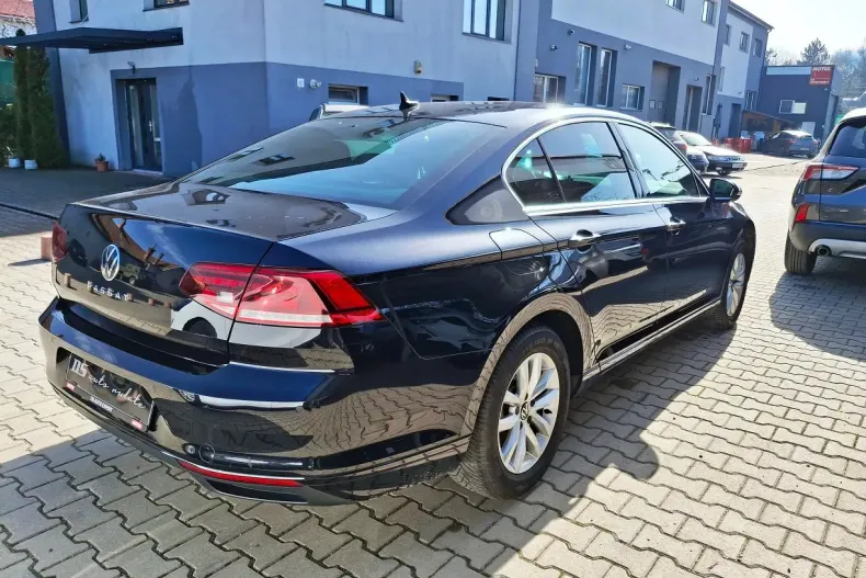 Volkswagen Passat din 2021 cu 75.132 km - oferta VOL195536 - foto 5