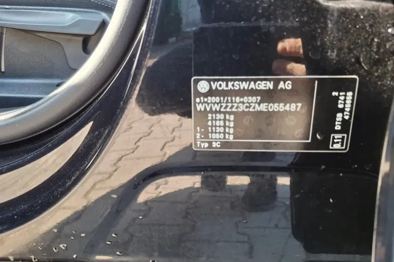 Volkswagen Passat din 2021 cu 75.132 km - oferta VOL195536 - foto 23