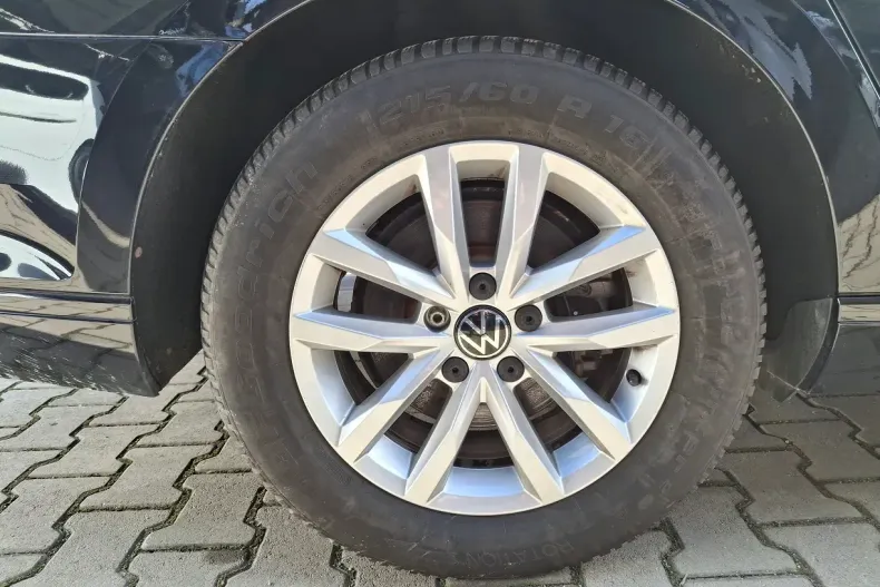 Volkswagen Passat din 2021 cu 75.132 km - oferta VOL195536 - foto 24