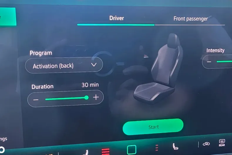 Volkswagen Passat din 2024 cu 13.236 km - oferta VOL195540 - foto 23