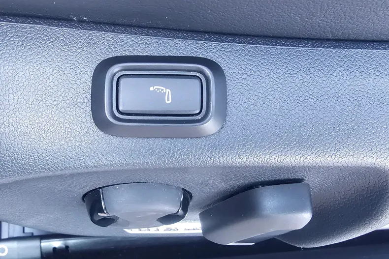 Volkswagen Passat din 2024 cu 13.236 km - oferta VOL195540 - foto 29