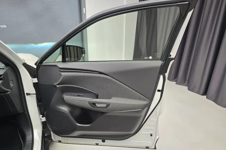 Lexus LBX din 2024 cu 25.000 km - oferta LEX195555 - foto 24