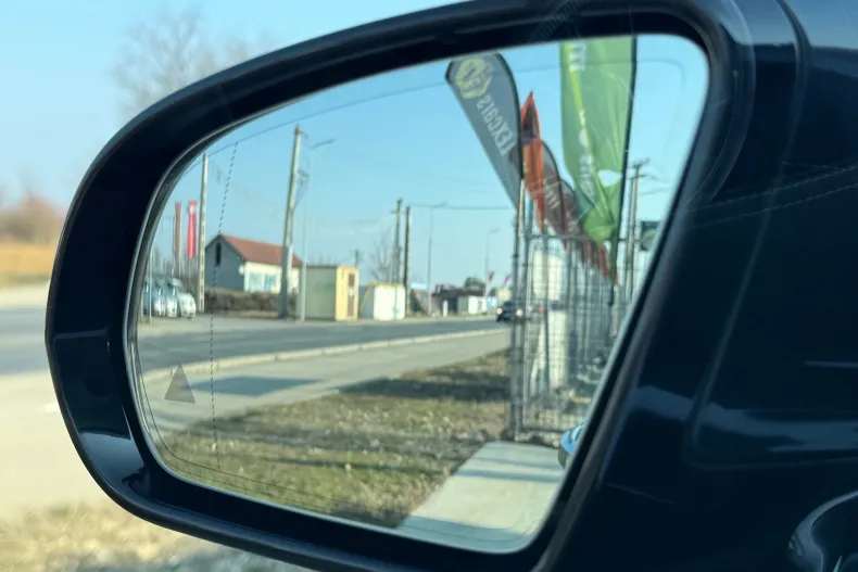 Mercedes-Benz E din 2023 cu 65.804 km - oferta MER195561 - foto 19