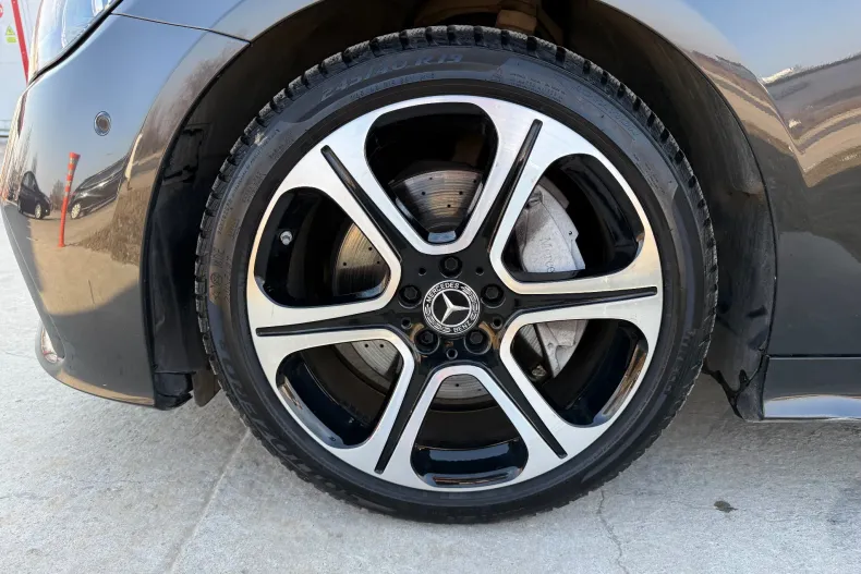 Mercedes-Benz E din 2023 cu 65.804 km - oferta MER195561 - foto 23