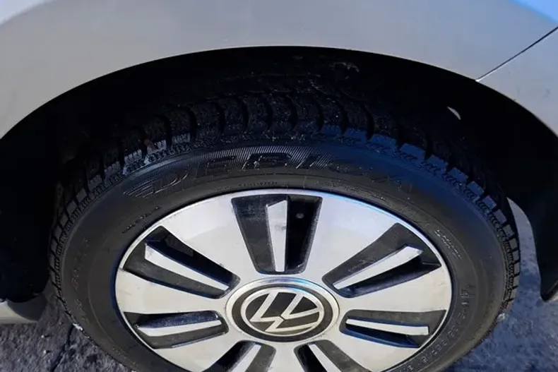 Volkswagen up! din 2022 cu 38.541 km - oferta VOL195563 - foto 6