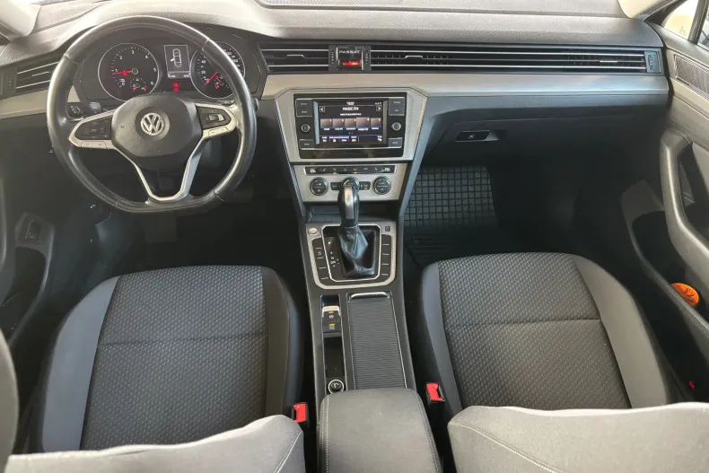 Volkswagen Passat din 2020 cu 97.000 km - oferta VOL195566 - foto 4