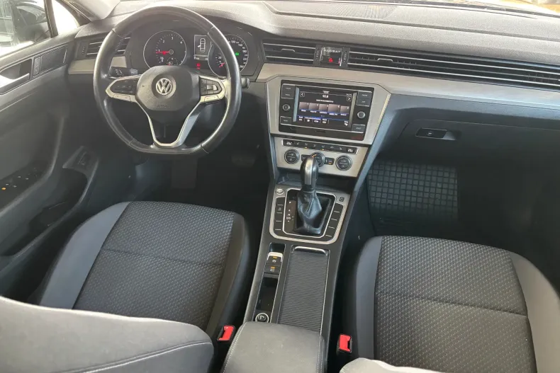 Volkswagen Passat din 2020 cu 97.000 km - oferta VOL195566 - foto 25