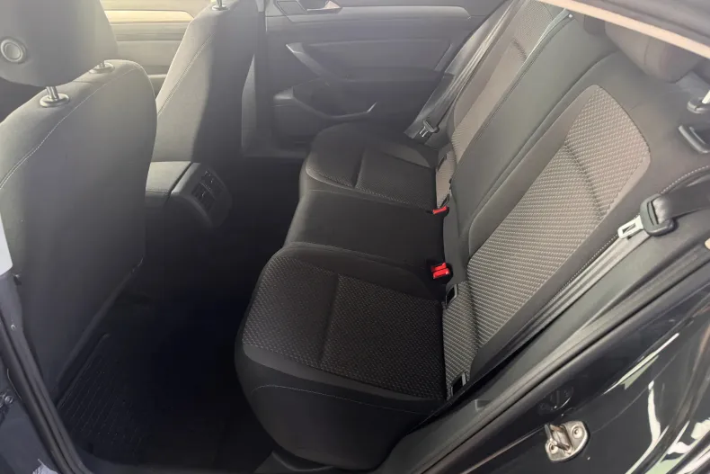 Volkswagen Passat din 2020 cu 97.000 km - oferta VOL195566 - foto 27