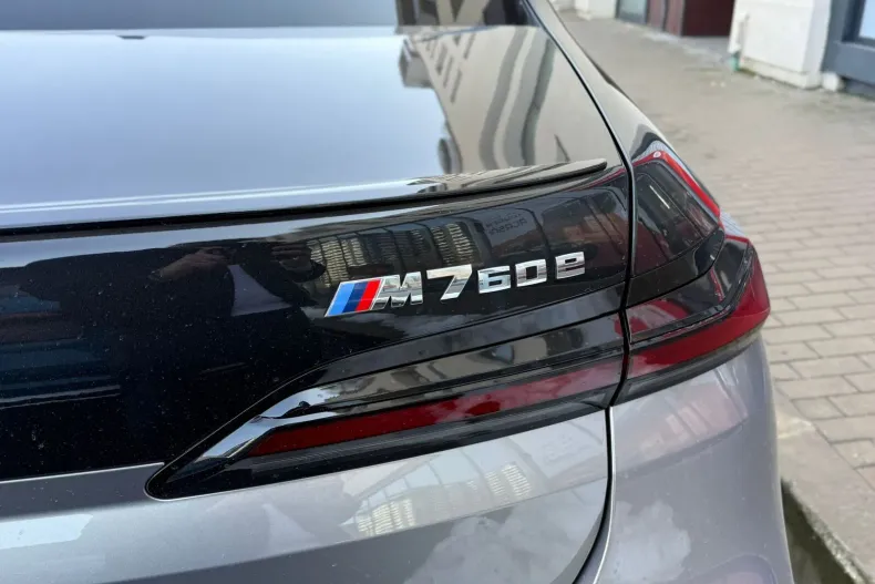 BMW M7 (Seria 7) din 2025 cu 34.415 km - oferta BMW195567 - foto 6