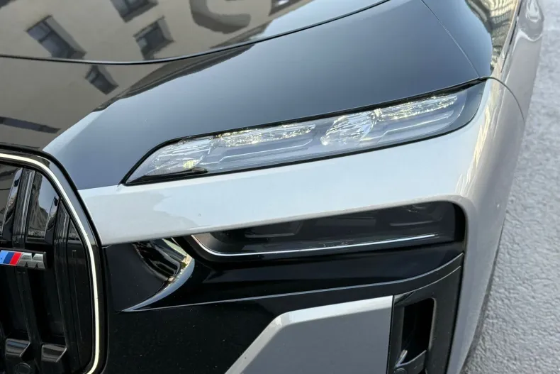 BMW M7 (Seria 7) din 2025 cu 34.415 km - oferta BMW195567 - foto 9