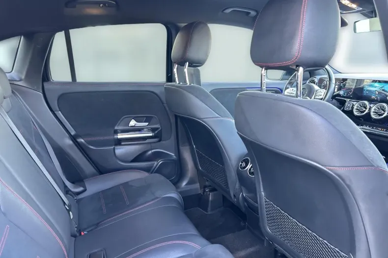 Mercedes-Benz GLA din 2023 cu 36.009 km - oferta MER195575 - foto 4