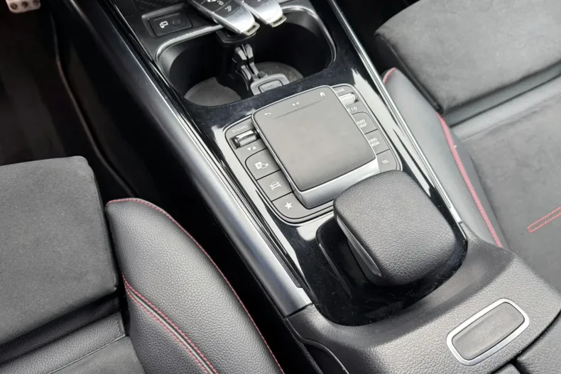 Mercedes-Benz GLA din 2021 cu 143.800 km - oferta MER195579 - foto 28