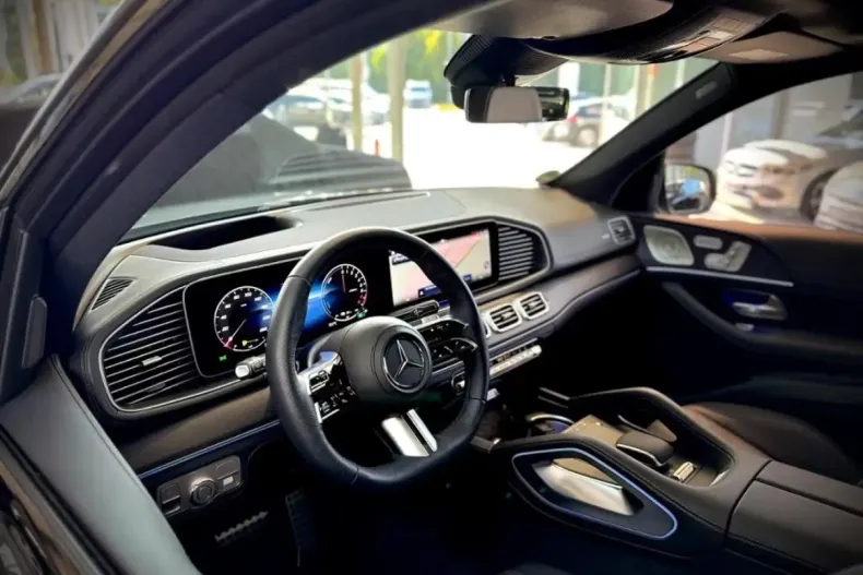 Mercedes-Benz GLE 400 (Clasa GLE) din 2025 cu 22.900 km - oferta MER195602 - foto 5