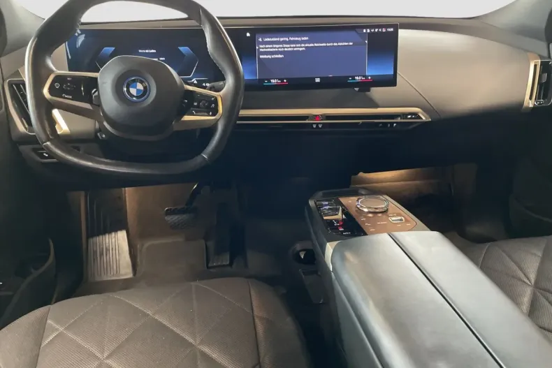 BMW iX din 2022 cu 71.024 km - oferta BMW195604 - foto 9