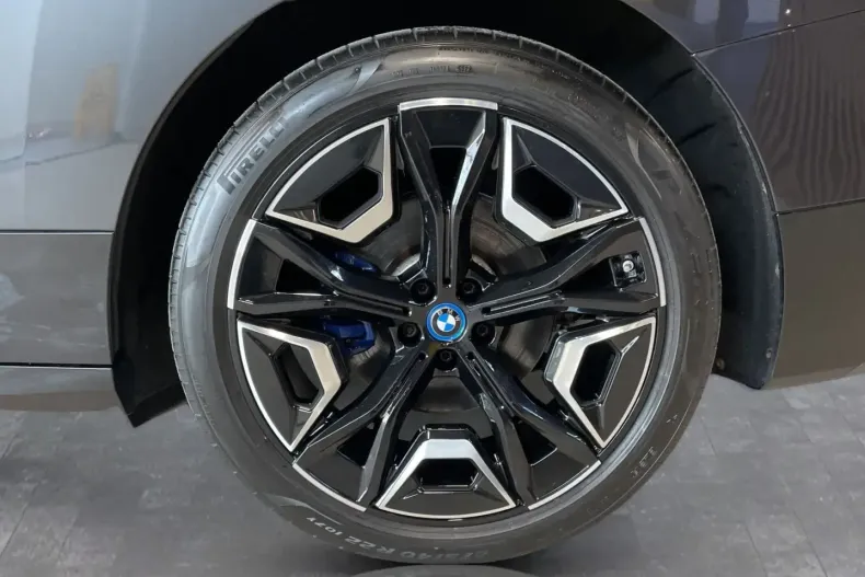 BMW iX din 2022 cu 71.024 km - oferta BMW195604 - foto 11
