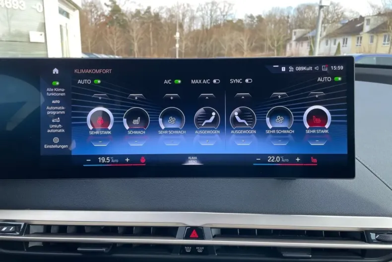 BMW iX din 2022 cu 42.100 km - oferta BMW195606 - foto 11