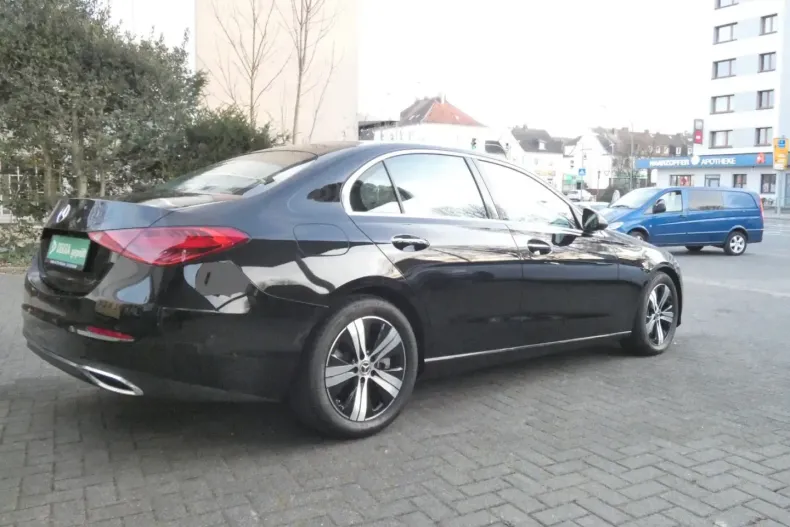 Mercedes-Benz C 200 (Clasa C) din 2022 cu 33.000 km - oferta MER195610 - foto 5