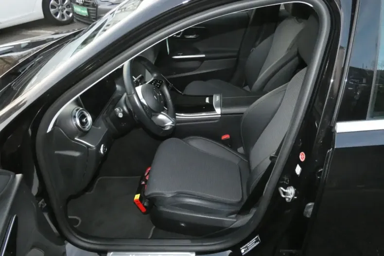 Mercedes-Benz C 200 (Clasa C) din 2022 cu 33.000 km - oferta MER195610 - foto 16