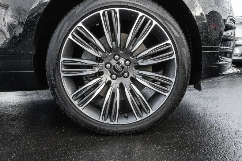 Land Rover Range Rover Velar din 2024 cu 28.784 km - oferta LAN195621 - foto 7