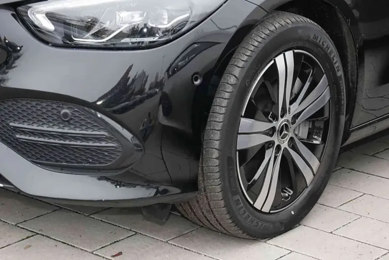 Mercedes-Benz C 300 (Clasa C) din 2024 cu 13.475 km - oferta MER195632 - foto 3