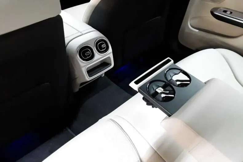 Mercedes-Benz C 220 (Clasa C) din 2023 cu 47.648 km - oferta MER195633 - foto 7