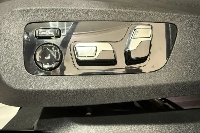 BMW X5 (Seria X) din 2025 cu 4.100 km - oferta BMW195643 - foto 18