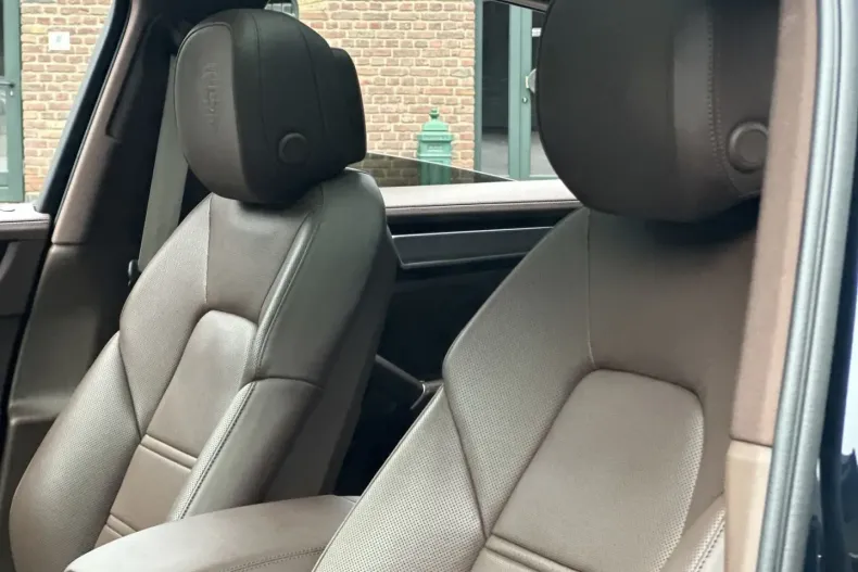 Porsche Cayenne din 2022 cu 34.900 km - oferta POR195649 - foto 10