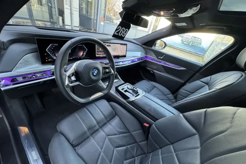 BMW 750 (Seria 7) din 2024 cu 68.930 km - oferta BMW195652 - foto 16