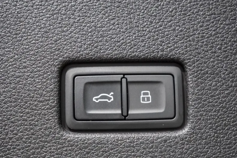 Audi RSQ8 din 2021 cu 75.670 km - oferta AUD195653 - foto 24