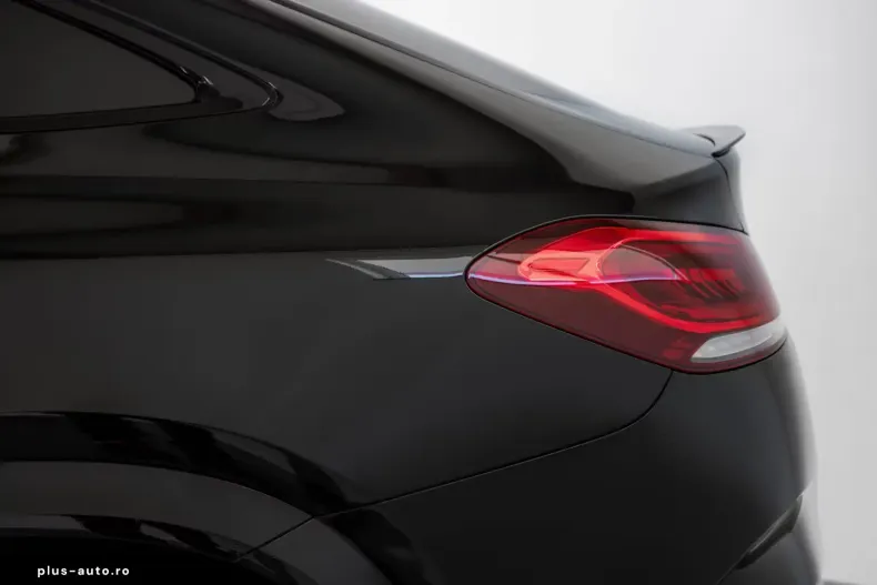 Mercedes-Benz GLE 63 AMG (Clasa GLE) din 2022 cu 22.000 km - oferta MER195656 - foto 7
