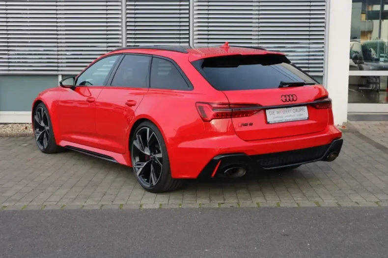 Audi RS6 din 2022 cu 62.986 km - oferta AUD195658 - foto 3