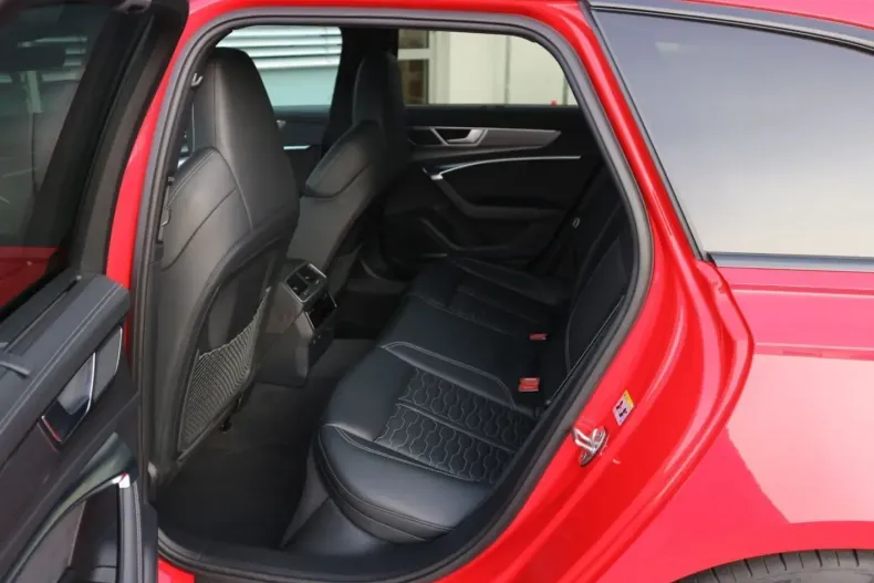 Audi RS6 din 2022 cu 62.986 km - oferta AUD195658 - foto 13