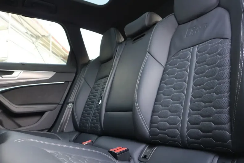 Audi RS6 din 2022 cu 62.986 km - oferta AUD195658 - foto 14