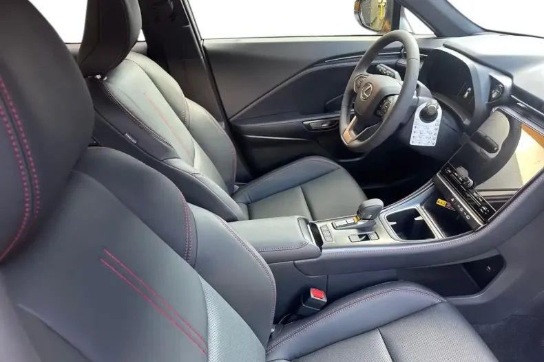 Lexus LBX din 2026 cu 10 km - oferta LEX195661 - foto 16