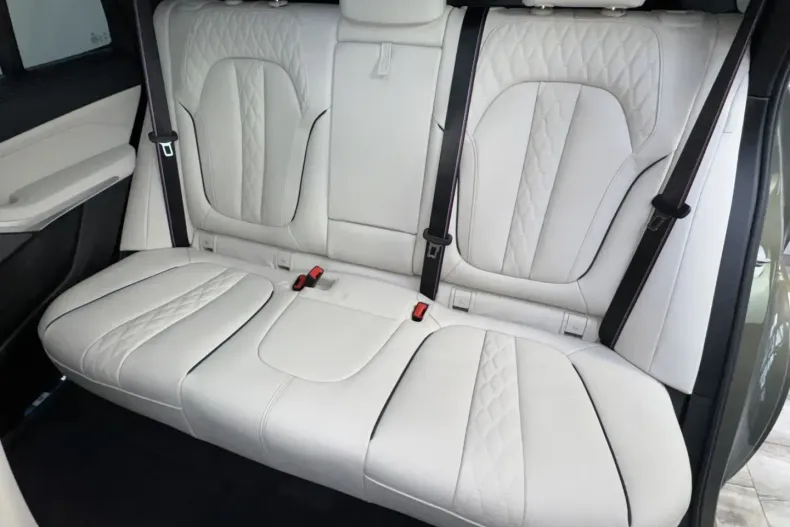 BMW X5 (Seria X) din 2024 cu 8.900 km - oferta BMW195689 - foto 17