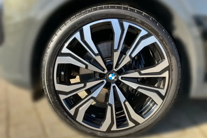 BMW X7 (Seria X) din 2025 cu 14.800 km - oferta BMW195690 - foto 7