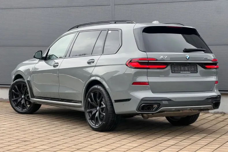 BMW X7 (Seria X) din 2024 cu 12.540 km - oferta BMW195693 - foto 2