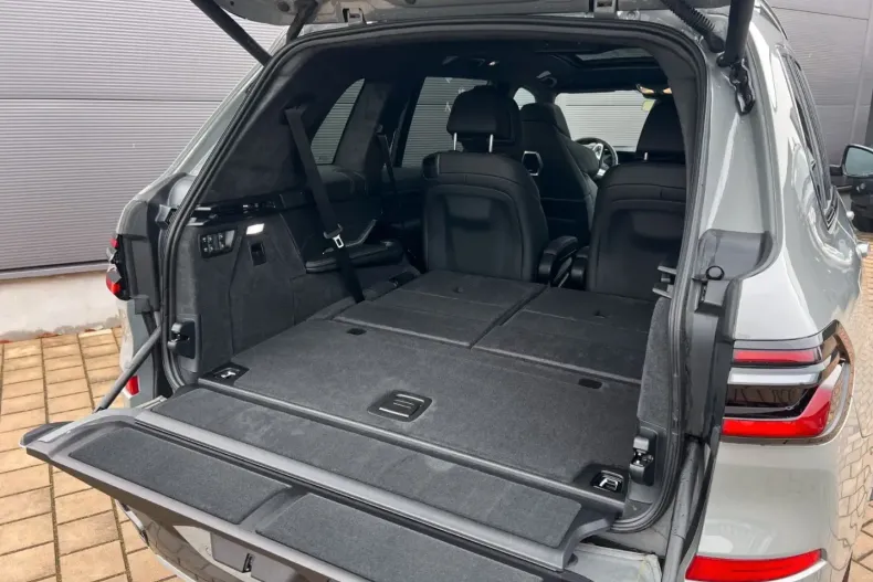 BMW X7 (Seria X) din 2024 cu 12.540 km - oferta BMW195693 - foto 19