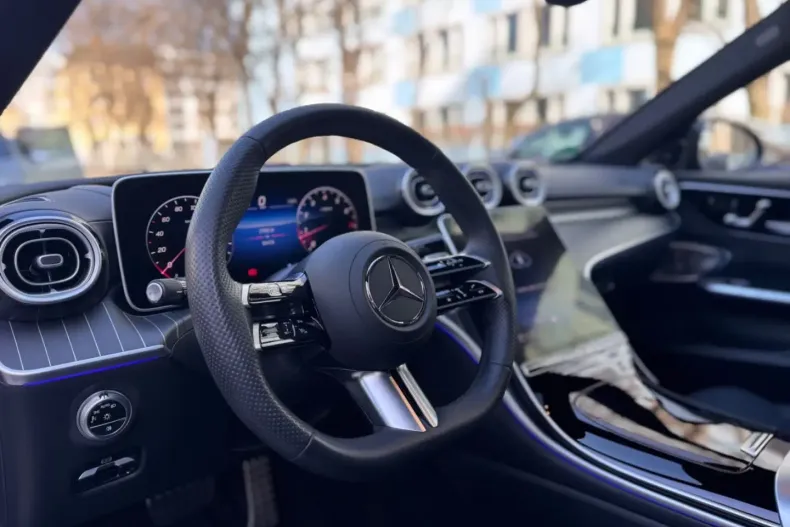 Mercedes-Benz C 300 (Clasa C) din 2024 cu 34.478 km - oferta MER195701 - foto 8