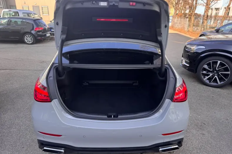 Mercedes-Benz C 300 (Clasa C) din 2024 cu 34.478 km - oferta MER195701 - foto 12