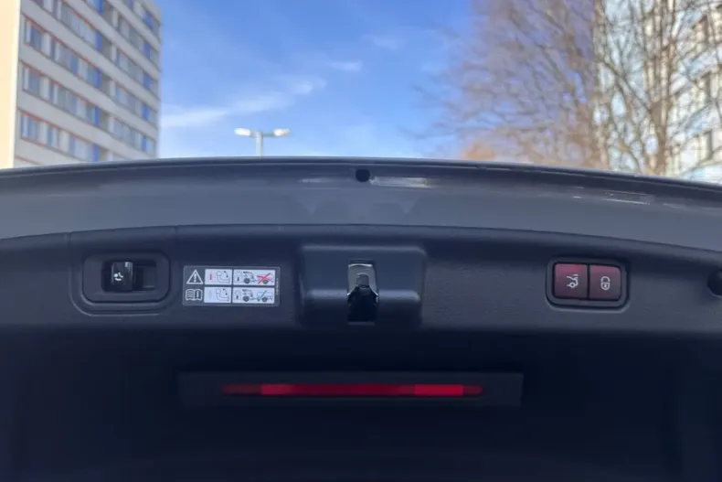 Mercedes-Benz C 300 (Clasa C) din 2024 cu 34.478 km - oferta MER195701 - foto 13