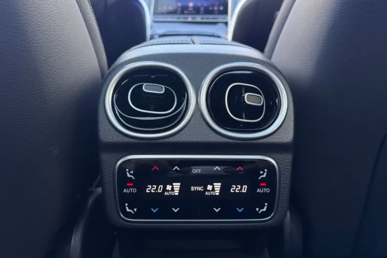 Mercedes-Benz C 300 (Clasa C) din 2024 cu 34.478 km - oferta MER195701 - foto 18