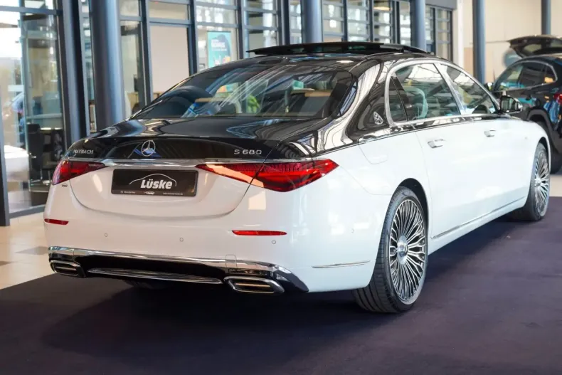 Mercedes-Benz S 680 (Clasa S) din 2025 cu 18.936 km - oferta MER195718 - foto 3